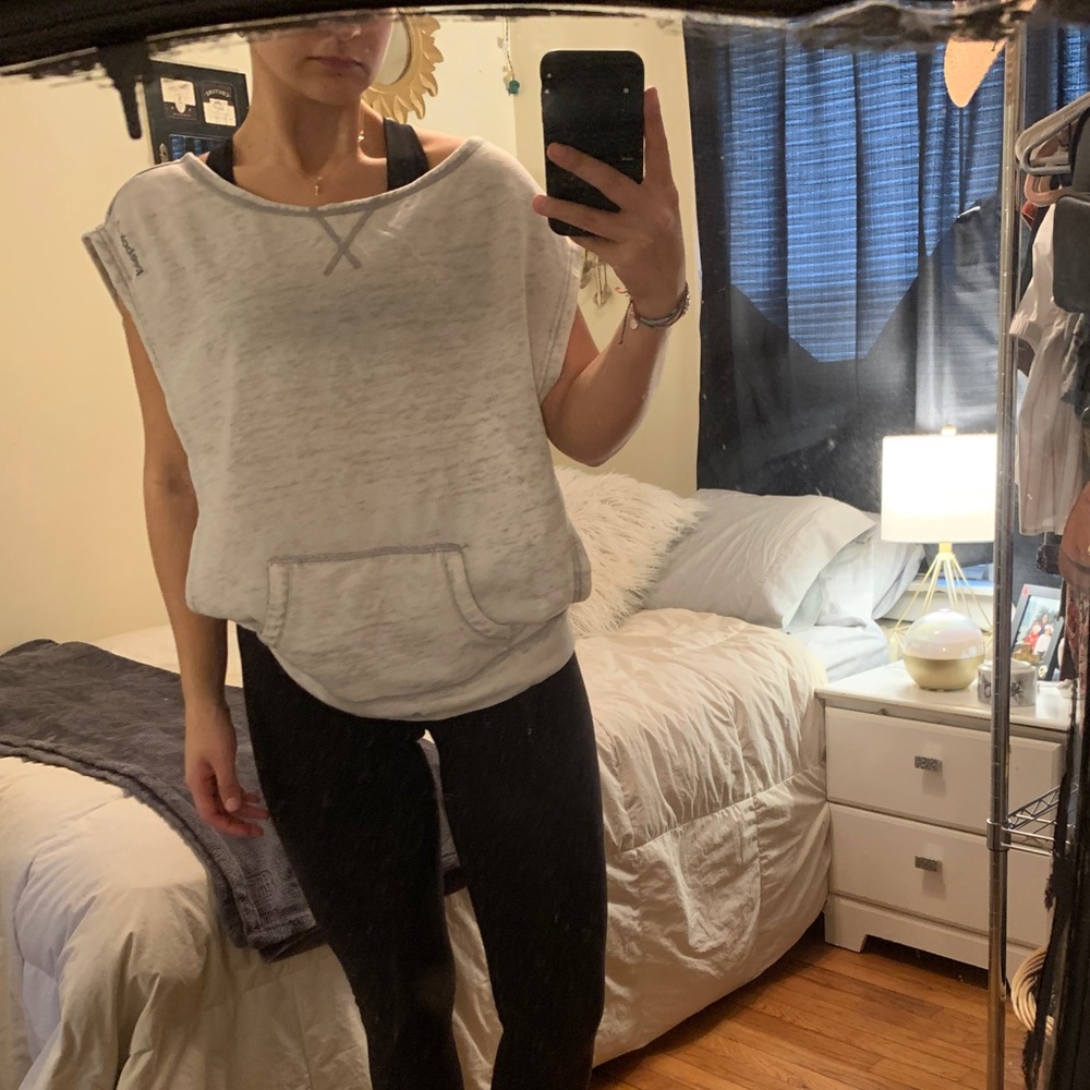 Reebok athletic pull over